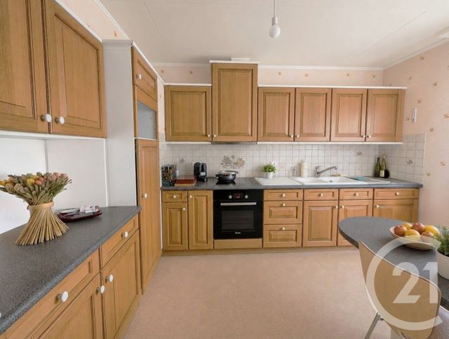 maison à vendre - 8 pièces - 174.88 m2 - SARRY - 51 - CHAMPAGNE-ARDENNE - Century 21 Martinot Immobilier