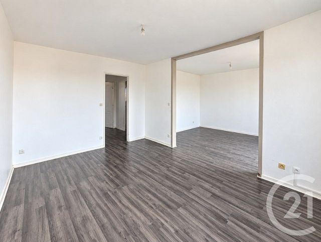 Appartement F4 à vendre - 4 pièces - 70.4 m2 - CHALONS EN CHAMPAGNE - 51 - CHAMPAGNE-ARDENNE - Century 21 Martinot Immobilier