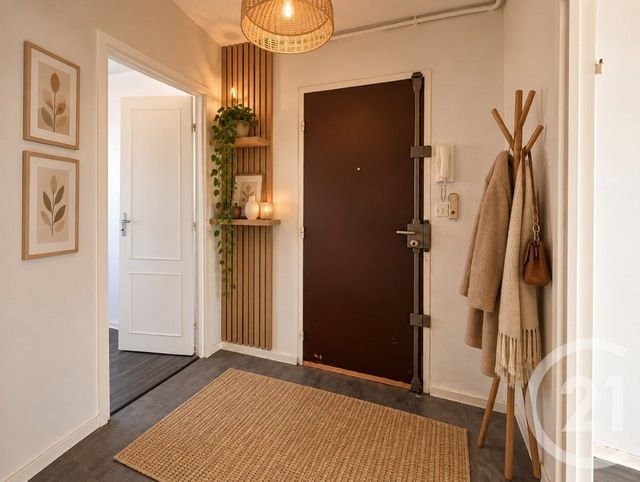 Appartement F4 à vendre - 4 pièces - 70.4 m2 - CHALONS EN CHAMPAGNE - 51 - CHAMPAGNE-ARDENNE - Century 21 Martinot Immobilier