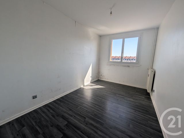 Appartement F4 à vendre - 4 pièces - 70.4 m2 - CHALONS EN CHAMPAGNE - 51 - CHAMPAGNE-ARDENNE - Century 21 Martinot Immobilier