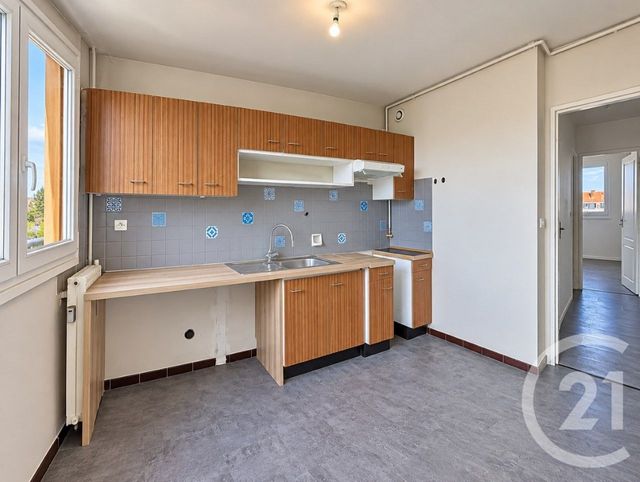 Appartement F4 à vendre - 4 pièces - 70.4 m2 - CHALONS EN CHAMPAGNE - 51 - CHAMPAGNE-ARDENNE - Century 21 Martinot Immobilier