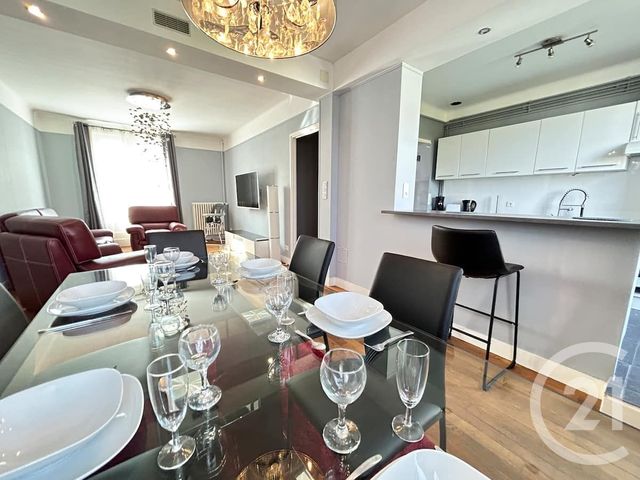 Appartement à louer - 4 pièces - 87.76 m2 - CHALONS EN CHAMPAGNE - 51 - CHAMPAGNE-ARDENNE - Century 21 Martinot Immobilier