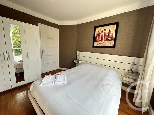 Appartement à louer - 4 pièces - 87.76 m2 - CHALONS EN CHAMPAGNE - 51 - CHAMPAGNE-ARDENNE - Century 21 Martinot Immobilier