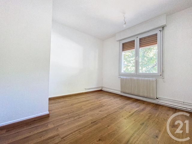 Appartement F3 à louer - 3 pièces - 61.48 m2 - CHALONS EN CHAMPAGNE - 51 - CHAMPAGNE-ARDENNE - Century 21 Martinot Immobilier