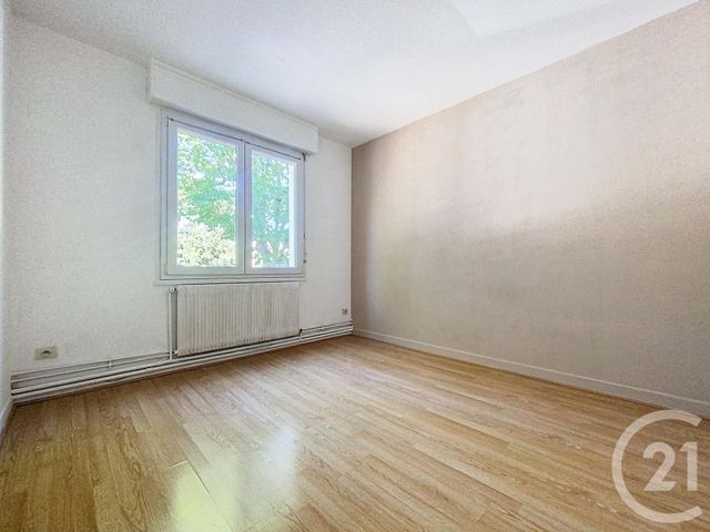 Appartement F3 à louer - 3 pièces - 61.48 m2 - CHALONS EN CHAMPAGNE - 51 - CHAMPAGNE-ARDENNE - Century 21 Martinot Immobilier