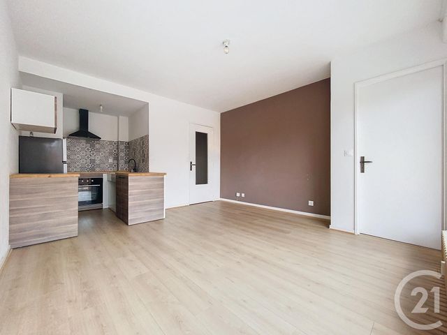 Appartement F2 à louer - 2 pièces - 40.58 m2 - CHALONS EN CHAMPAGNE - 51 - CHAMPAGNE-ARDENNE - Century 21 Martinot Immobilier