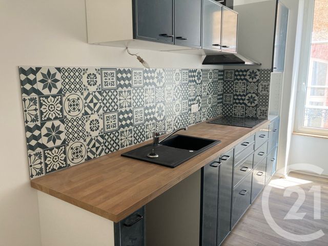 Appartement à louer - 4 pièces - 85.0 m2 - CHALONS EN CHAMPAGNE - 51 - CHAMPAGNE-ARDENNE - Century 21 Martinot Immobilier