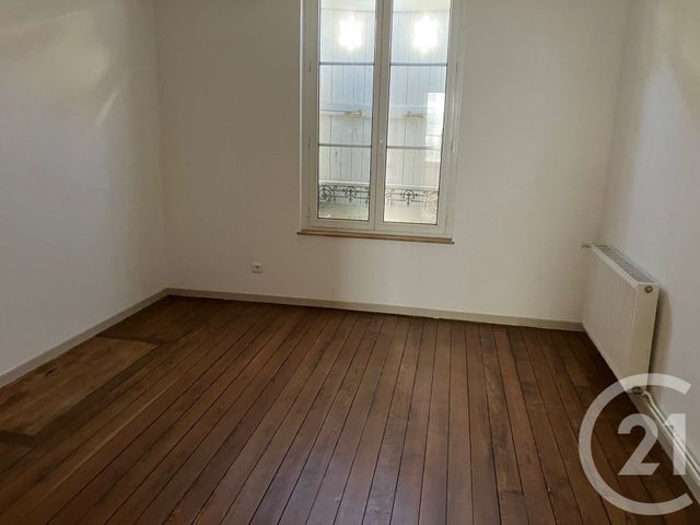 Appartement à louer - 4 pièces - 85.0 m2 - CHALONS EN CHAMPAGNE - 51 - CHAMPAGNE-ARDENNE - Century 21 Martinot Immobilier