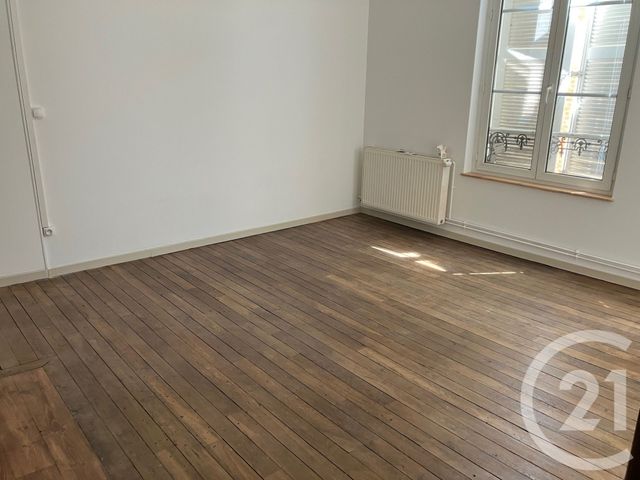 Appartement à louer - 4 pièces - 85.0 m2 - CHALONS EN CHAMPAGNE - 51 - CHAMPAGNE-ARDENNE - Century 21 Martinot Immobilier