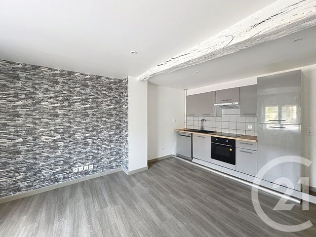 Appartement à louer - 2 pièces - 60.09 m2 - CHALONS EN CHAMPAGNE - 51 - CHAMPAGNE-ARDENNE - Century 21 Martinot Immobilier
