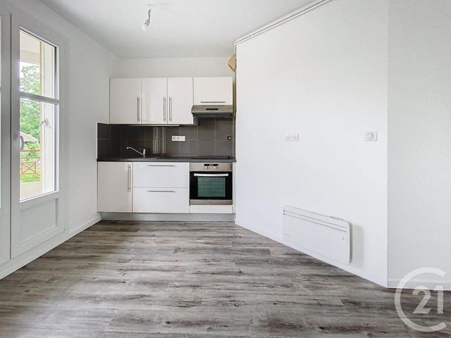 Appartement F3 à louer - 3 pièces - 61.72 m2 - CHALONS EN CHAMPAGNE - 51 - CHAMPAGNE-ARDENNE - Century 21 Martinot Immobilier