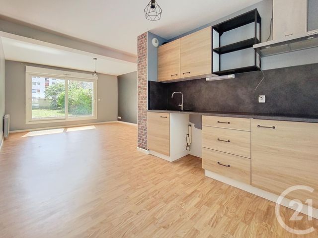 Appartement F2 à louer - 2 pièces - 51.99 m2 - CHALONS EN CHAMPAGNE - 51 - CHAMPAGNE-ARDENNE - Century 21 Martinot Immobilier