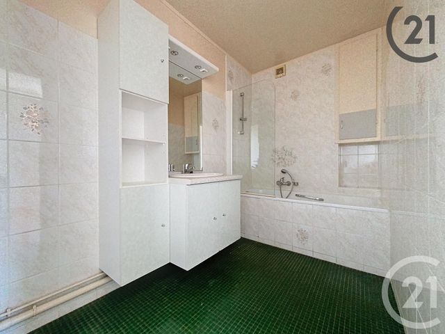 Appartement F2 à louer - 2 pièces - 50.46 m2 - CHALONS EN CHAMPAGNE - 51 - CHAMPAGNE-ARDENNE - Century 21 Martinot Immobilier