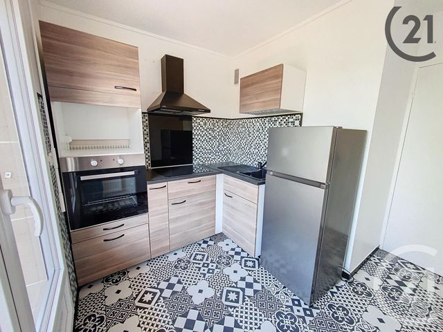 Appartement F2 à louer - 2 pièces - 50.46 m2 - CHALONS EN CHAMPAGNE - 51 - CHAMPAGNE-ARDENNE - Century 21 Martinot Immobilier