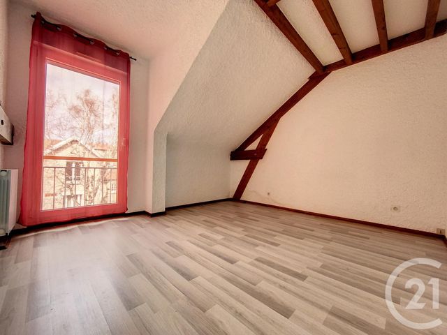 Appartement F4 à louer - 4 pièces - 97.37 m2 - CHALONS EN CHAMPAGNE - 51 - CHAMPAGNE-ARDENNE - Century 21 Martinot Immobilier