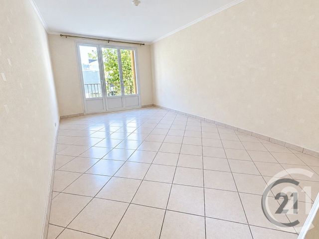 Appartement à vendre - 3 pièces - 60.56 m2 - CHALONS EN CHAMPAGNE - 51 - CHAMPAGNE-ARDENNE - Century 21 Martinot Immobilier