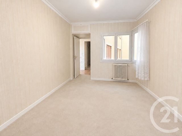 Appartement à vendre - 3 pièces - 60.56 m2 - CHALONS EN CHAMPAGNE - 51 - CHAMPAGNE-ARDENNE - Century 21 Martinot Immobilier