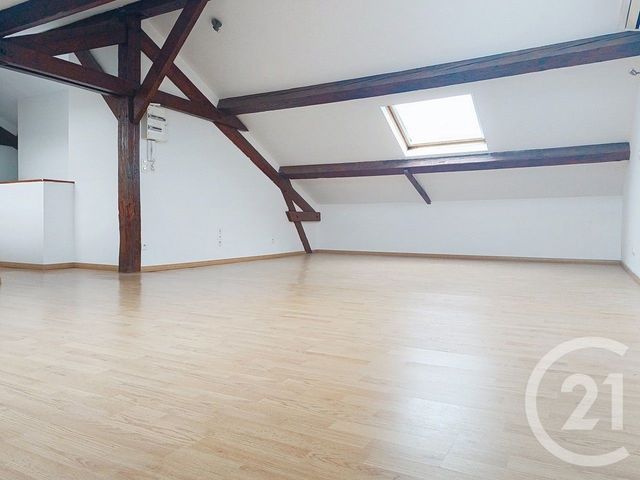 Appartement à vendre - 3 pièces - 56.1 m2 - CHALONS EN CHAMPAGNE - 51 - CHAMPAGNE-ARDENNE - Century 21 Martinot Immobilier