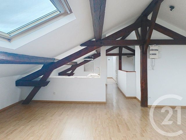 Appartement à vendre - 3 pièces - 56.1 m2 - CHALONS EN CHAMPAGNE - 51 - CHAMPAGNE-ARDENNE - Century 21 Martinot Immobilier