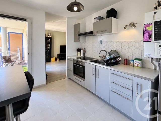 Appartement F4 à vendre - 4 pièces - 78.47 m2 - CHALONS EN CHAMPAGNE - 51 - CHAMPAGNE-ARDENNE - Century 21 Martinot Immobilier