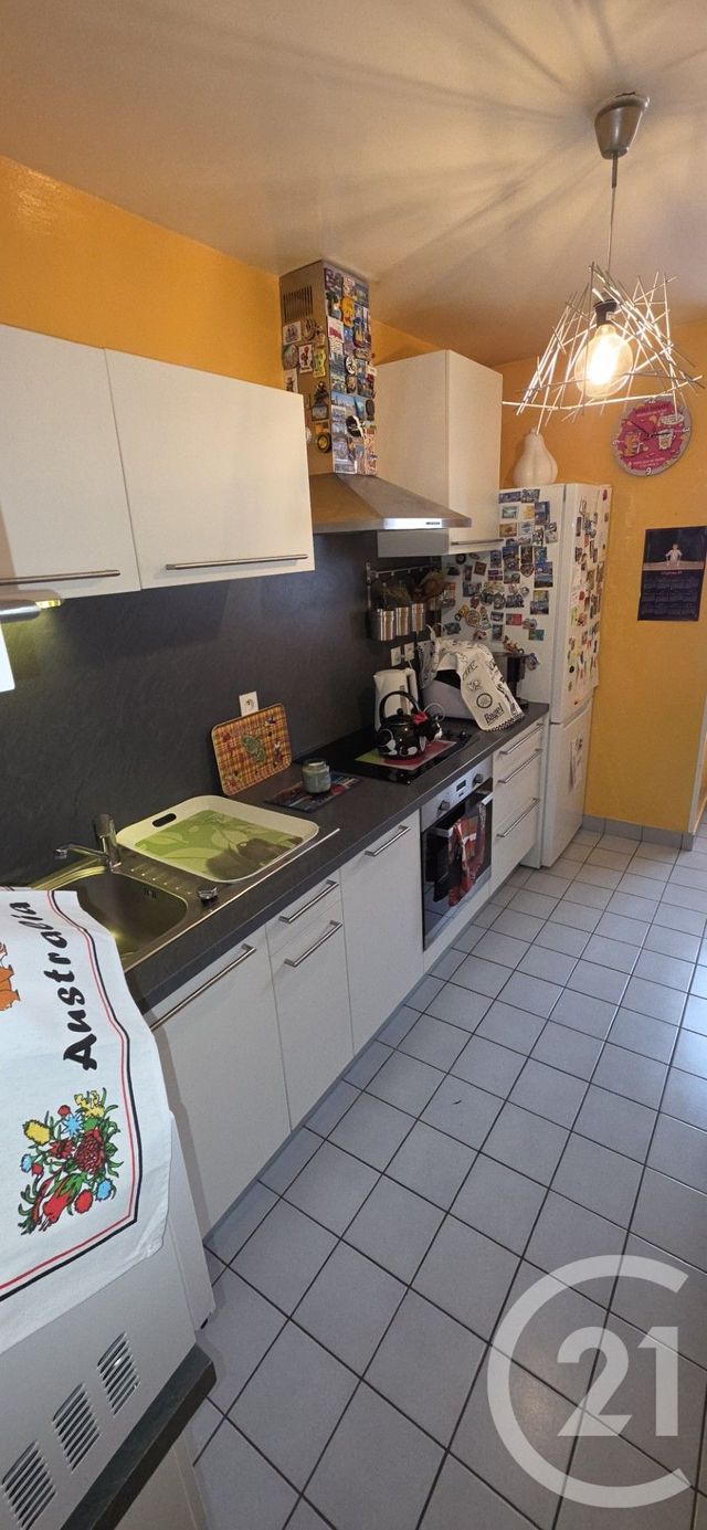 Appartement F3 à vendre - 3 pièces - 63.32 m2 - CHALONS EN CHAMPAGNE - 51 - CHAMPAGNE-ARDENNE - Century 21 Martinot Immobilier