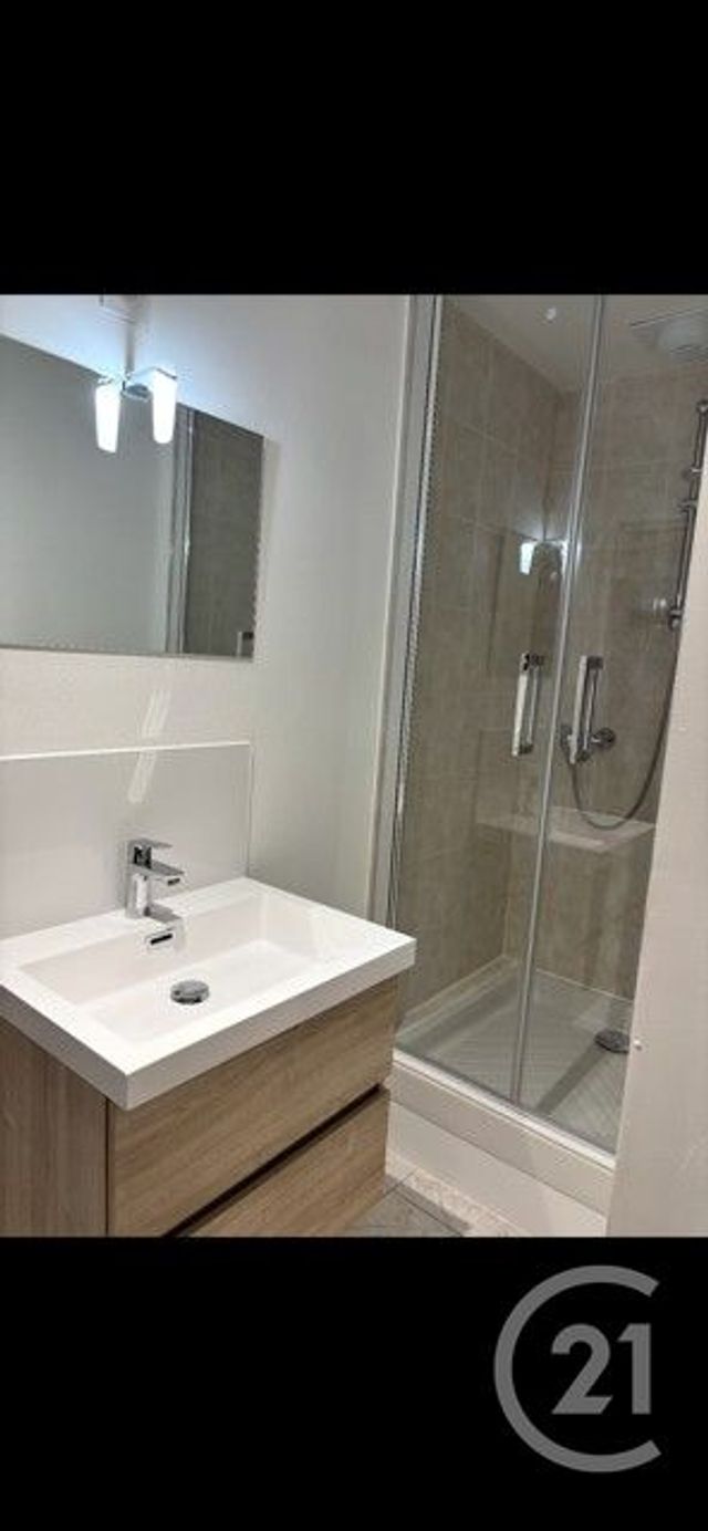 Appartement Studio à louer - 1 pièce - 20.0 m2 - CHALONS EN CHAMPAGNE - 51 - CHAMPAGNE-ARDENNE - Century 21 Martinot Immobilier