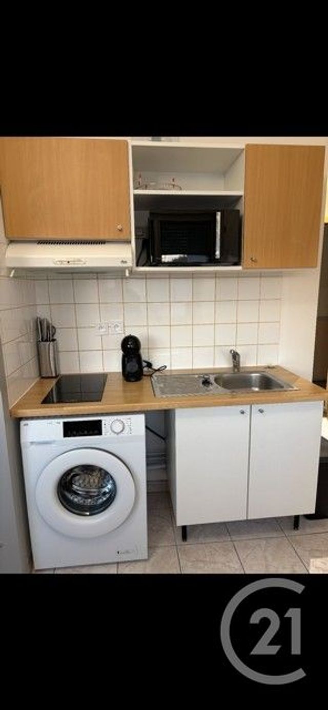 Appartement Studio à louer - 1 pièce - 20.0 m2 - CHALONS EN CHAMPAGNE - 51 - CHAMPAGNE-ARDENNE - Century 21 Martinot Immobilier