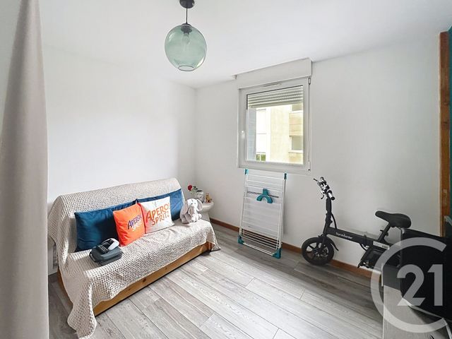 Appartement à louer - 3 pièces - 75.82 m2 - CHALONS EN CHAMPAGNE - 51 - CHAMPAGNE-ARDENNE - Century 21 Martinot Immobilier