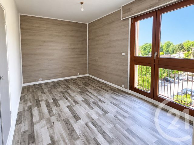 Appartement F3 à vendre - 4 pièces - 71.89 m2 - CHALONS EN CHAMPAGNE - 51 - CHAMPAGNE-ARDENNE - Century 21 Martinot Immobilier