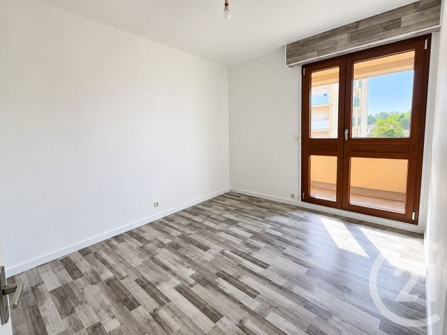 Appartement F3 à vendre - 4 pièces - 71.89 m2 - CHALONS EN CHAMPAGNE - 51 - CHAMPAGNE-ARDENNE - Century 21 Martinot Immobilier