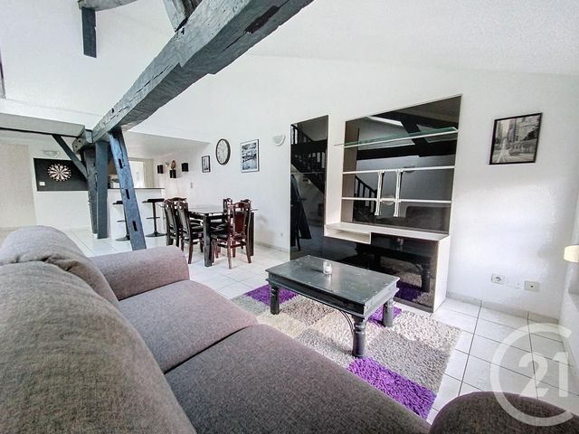 Appartement Duplex à louer - 5 pièces - 89.71 m2 - CHALONS EN CHAMPAGNE - 51 - CHAMPAGNE-ARDENNE - Century 21 Martinot Immobilier