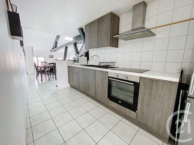Appartement Duplex à louer - 5 pièces - 89.71 m2 - CHALONS EN CHAMPAGNE - 51 - CHAMPAGNE-ARDENNE - Century 21 Martinot Immobilier