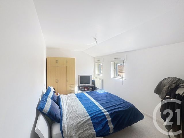 Appartement T4 à louer - 4 pièces - 104.99 m2 - SARRY - 51 - CHAMPAGNE-ARDENNE - Century 21 Martinot Immobilier
